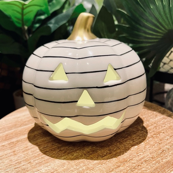Target Bullseye Light-up Striped Pumpkin - Picture 6 of 7